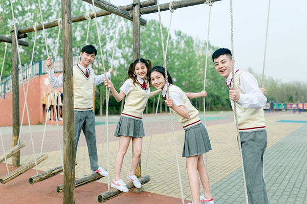 南京<a href=http://njxh.cn target=_blank class=infotextkey>高中</a>中專(zhuān)分?jǐn)?shù)線多少？